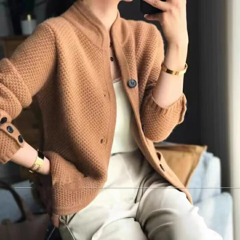 Leila | Klassieke Wollen Cardigan