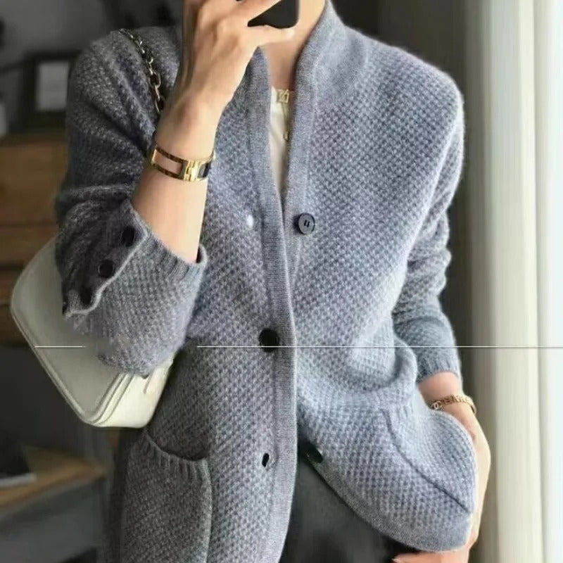 Leila | Klassieke Wollen Cardigan