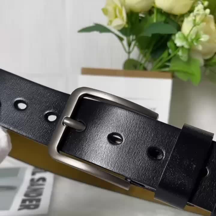 Leren riem met metalen gesp