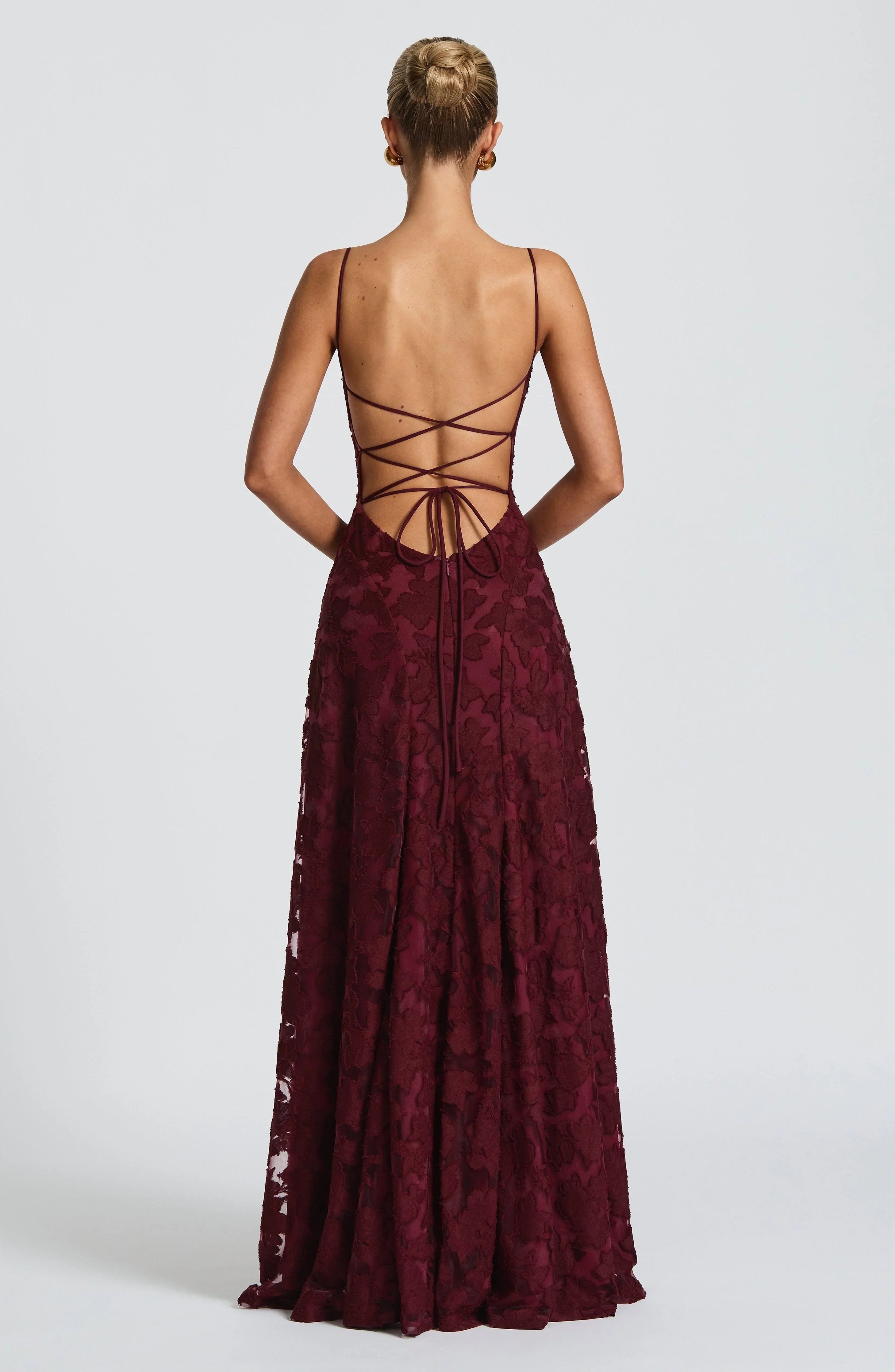 Maren - Elegante maxi jurk met open rug voor dames Side