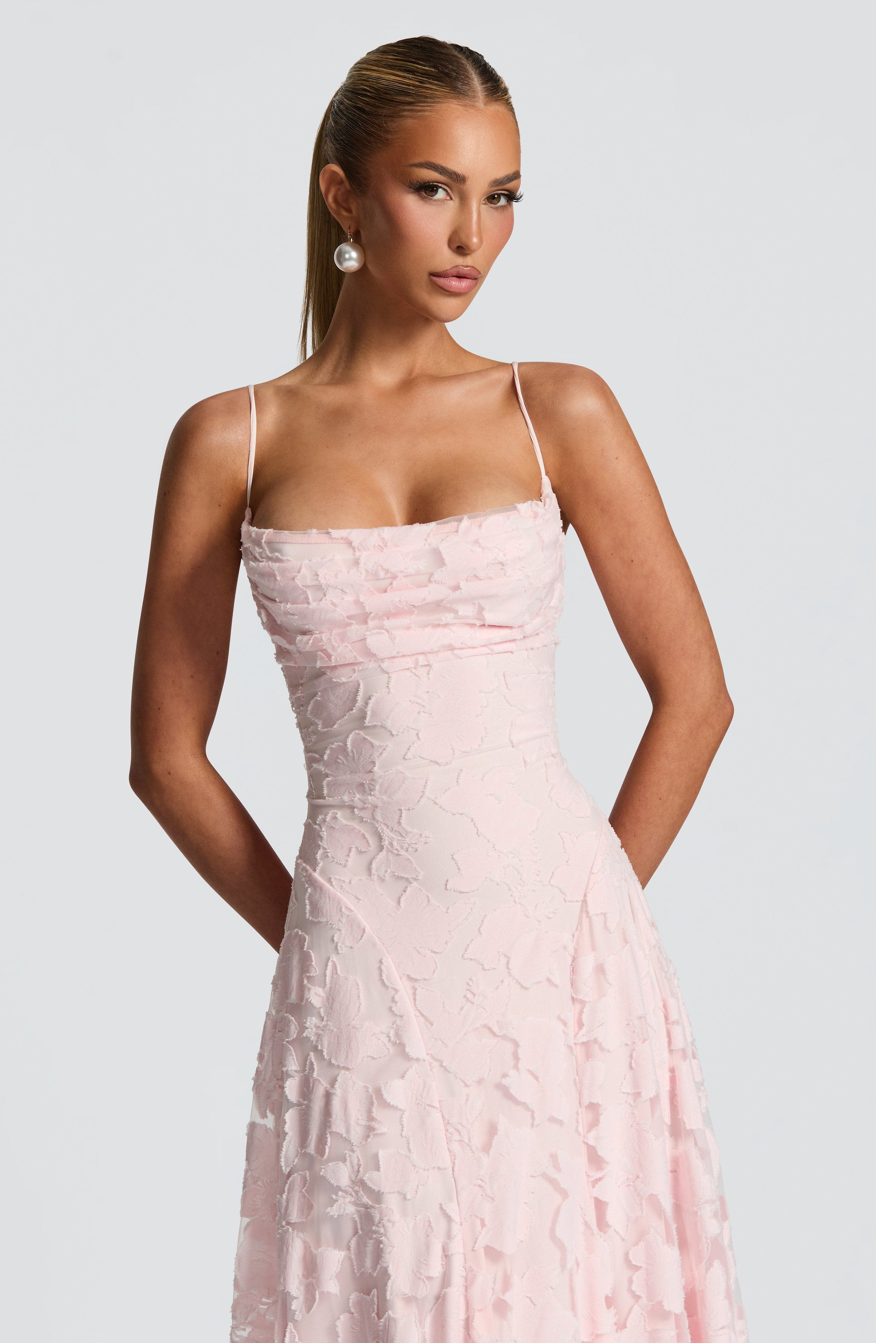 Maren - Elegante maxi jurk met open rug voor dames View 14