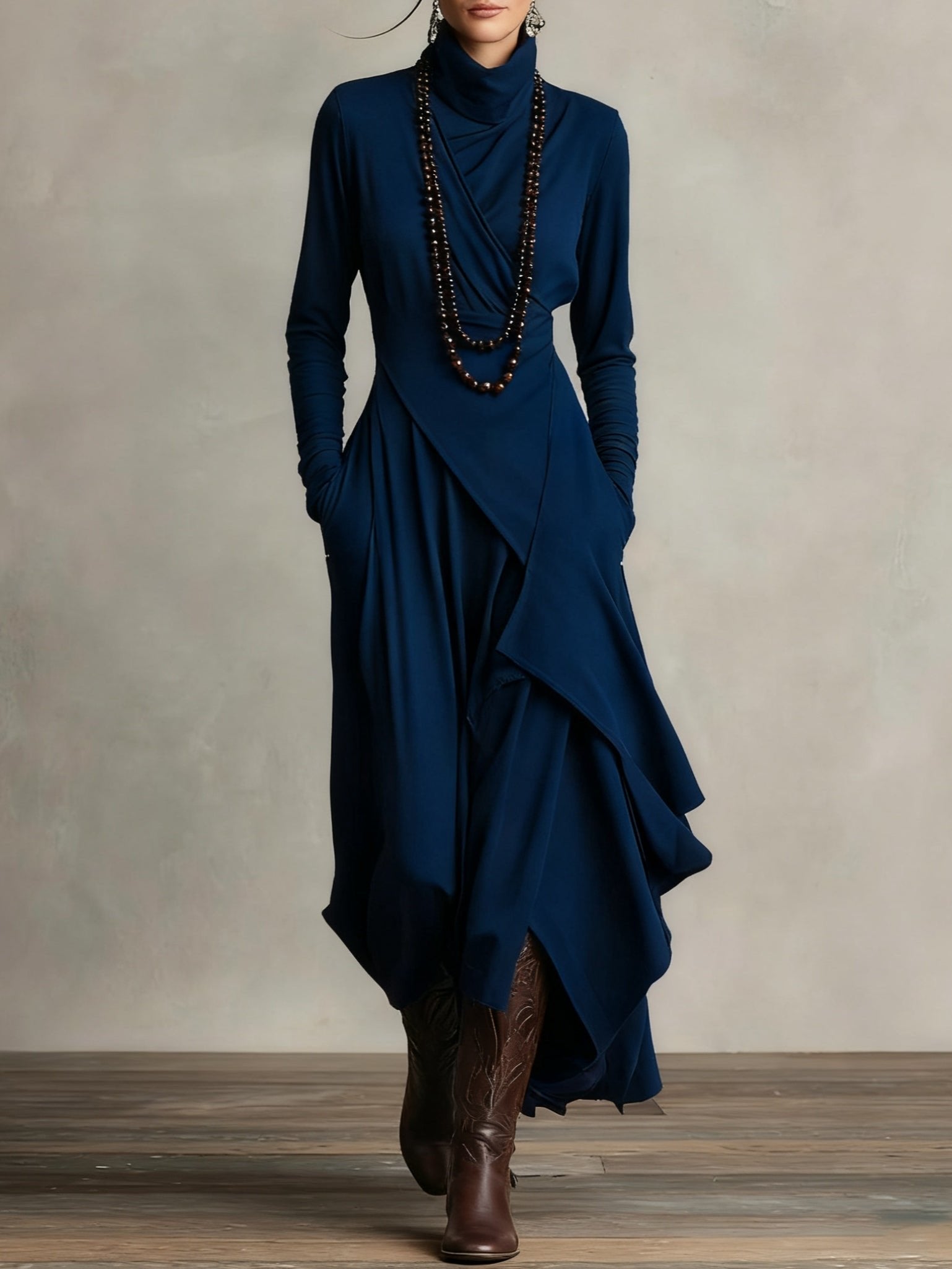 Margot - Asymmetrische maxi jurk met hoge col voor dames Alternate