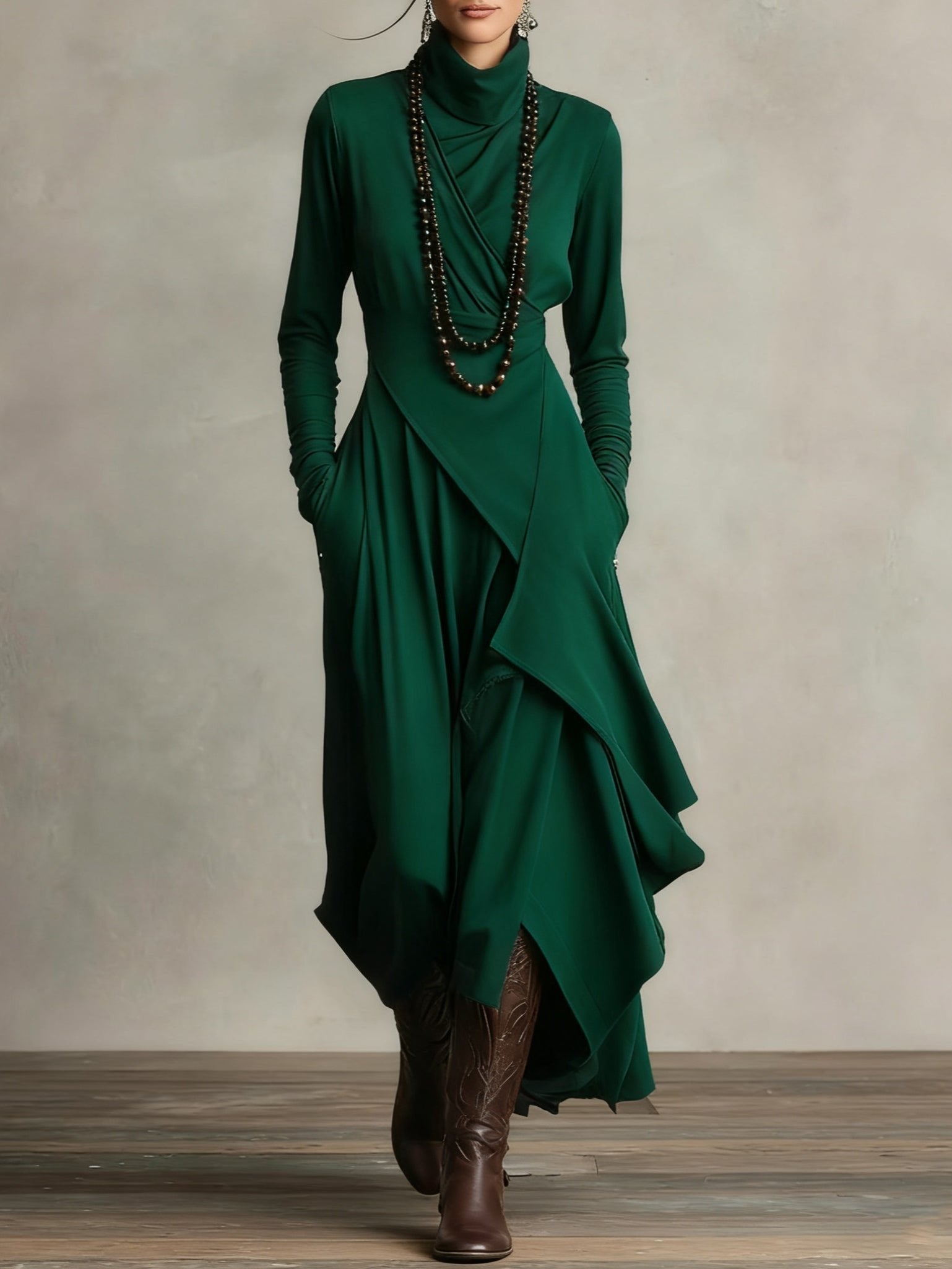 Margot - Asymmetrische maxi jurk met hoge col voor dames View 11